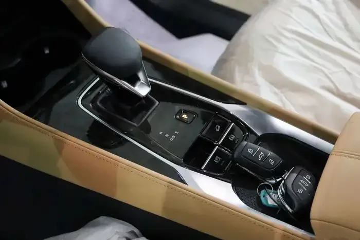 ام جي HS STD 2025 