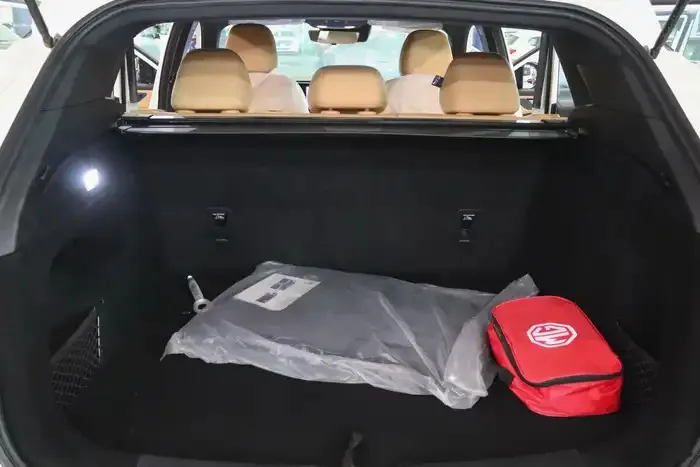 ام جي HS STD 2025 