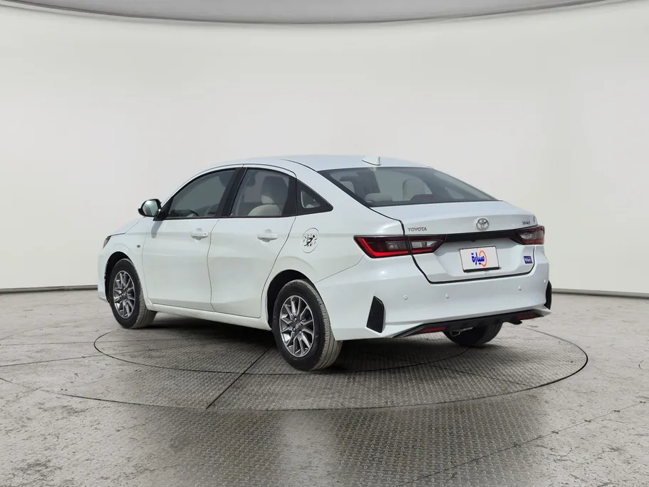 2023 Toyota Yaris  Y 