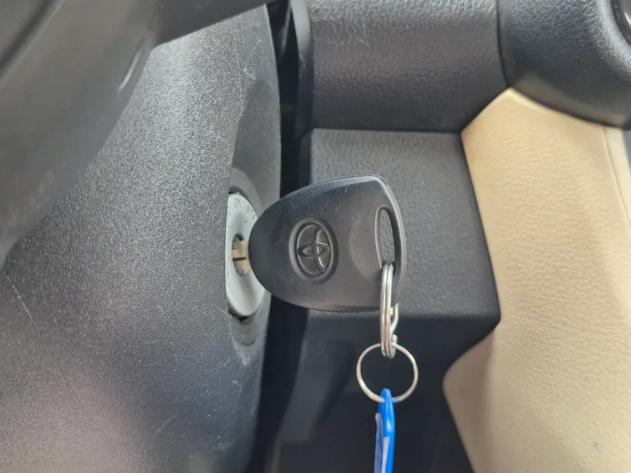 2023 Toyota Yaris  Y 