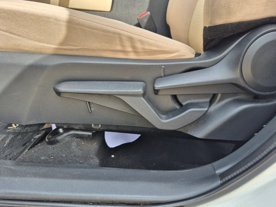 2023 Toyota Yaris  Y 