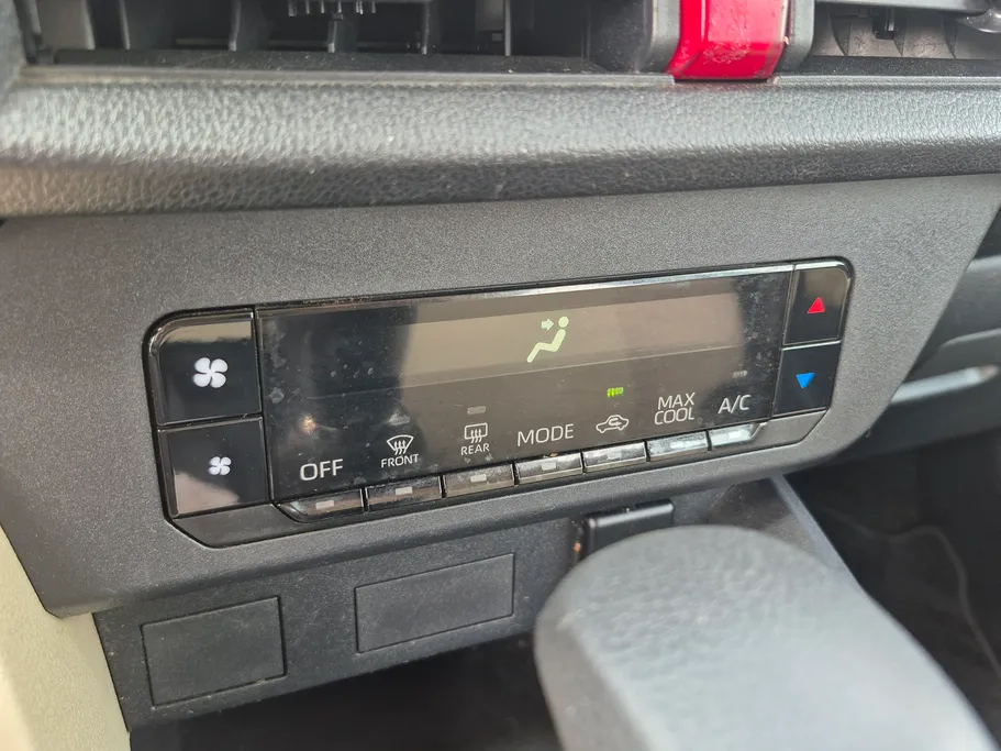 2023 Toyota Yaris  Y 