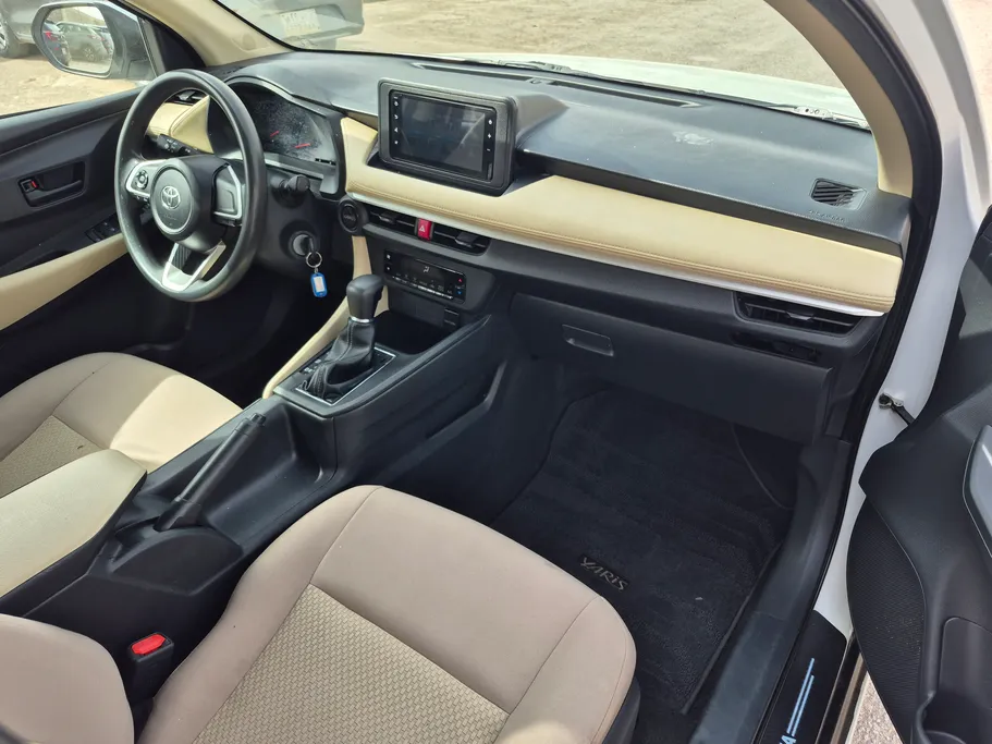 2023 Toyota Yaris  Y 