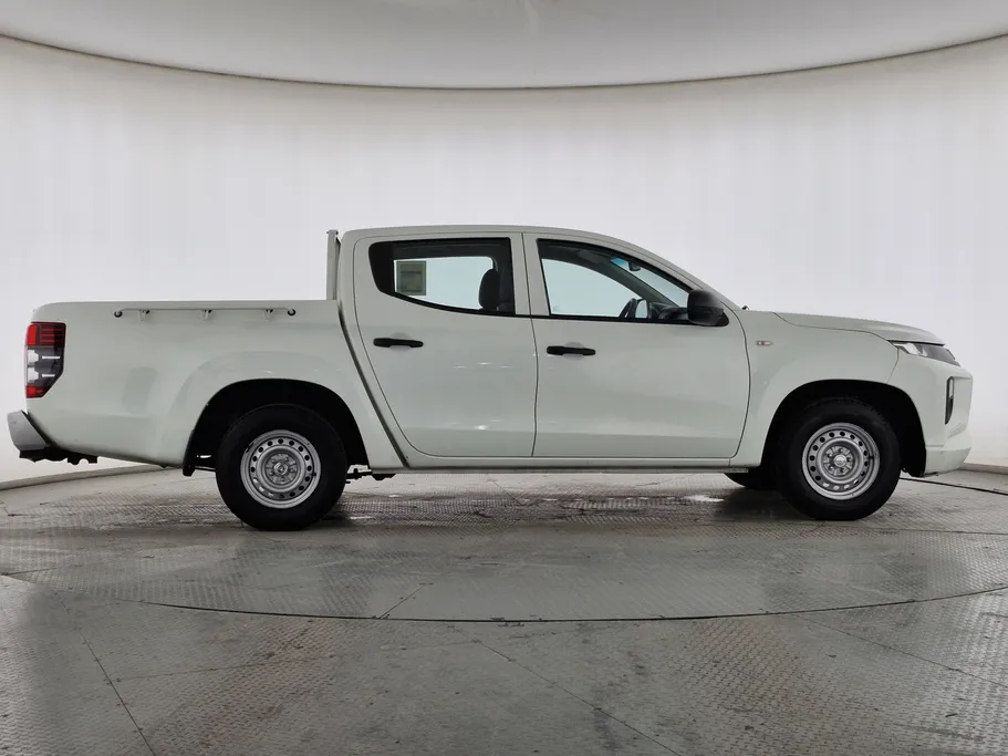 2022 Mitsubishi L200 DC 4x2 Diesel 