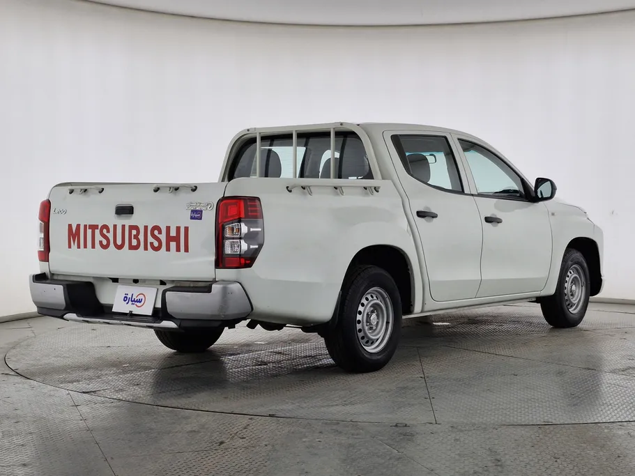 2022 Mitsubishi L200 DC 4x2 Diesel 
