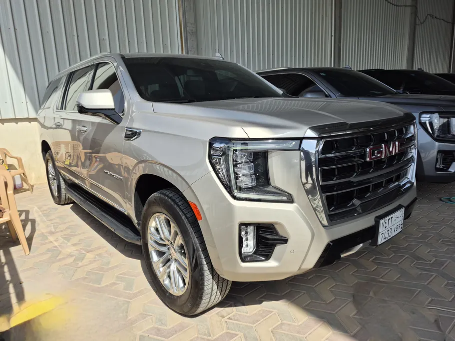 2023 GMC Yukon SLT 