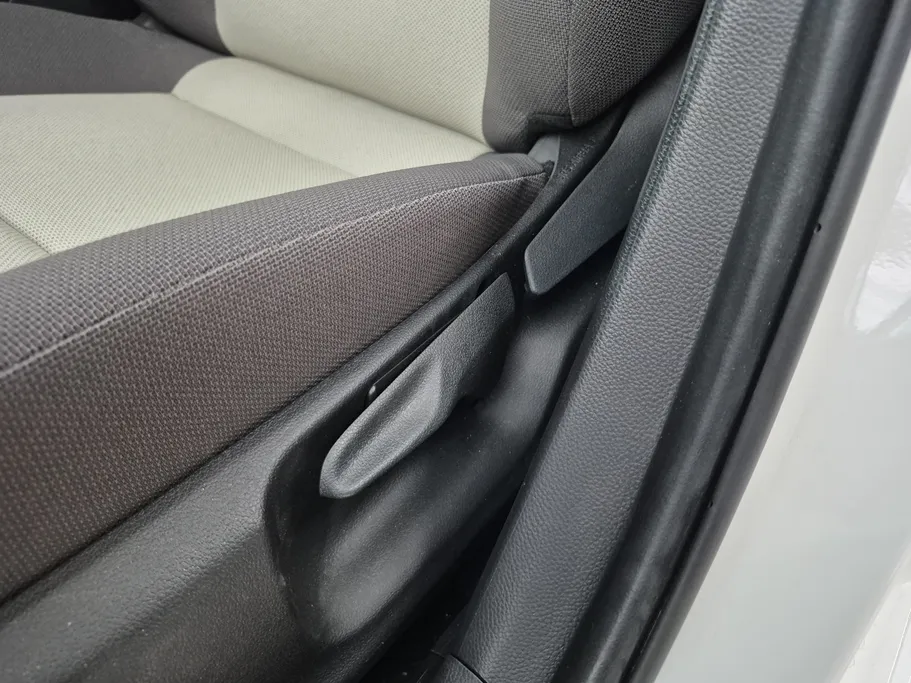 تويوتا كورولا XLI 2025 