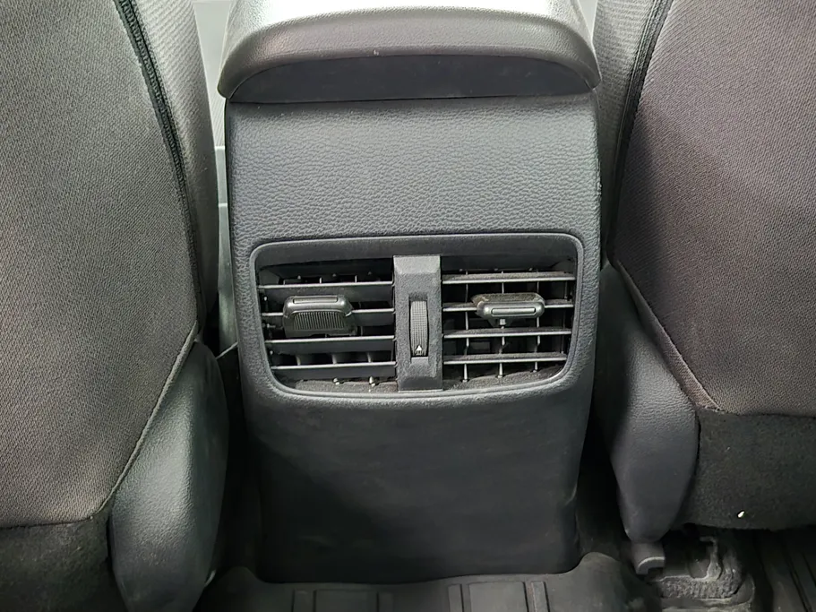 تويوتا كورولا XLI 2025 