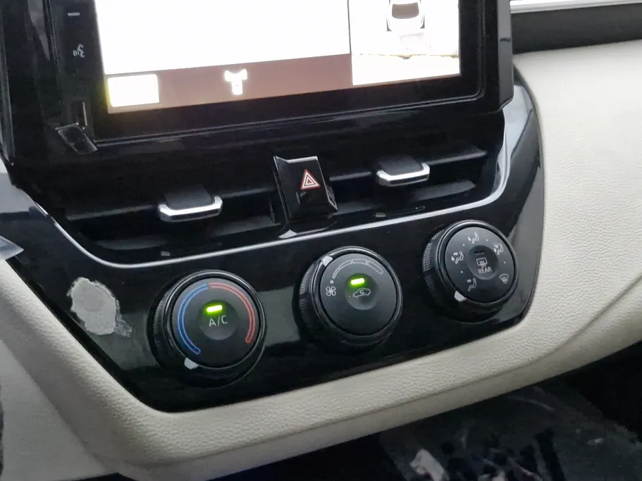 2024 Toyota Corolla XLI Executive Moonroof 