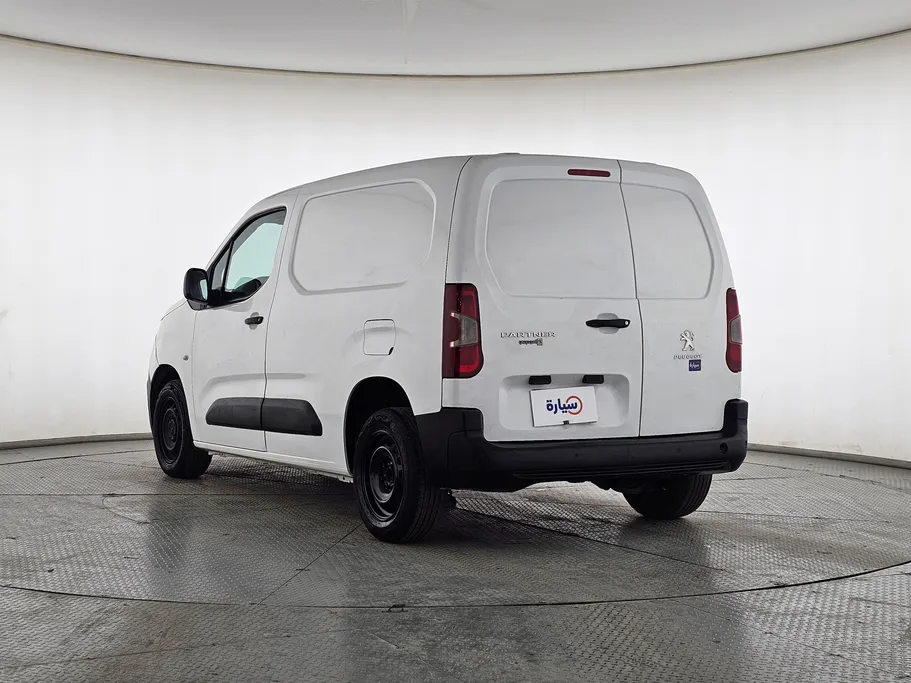 بيجو بارتنر Short van 2022 