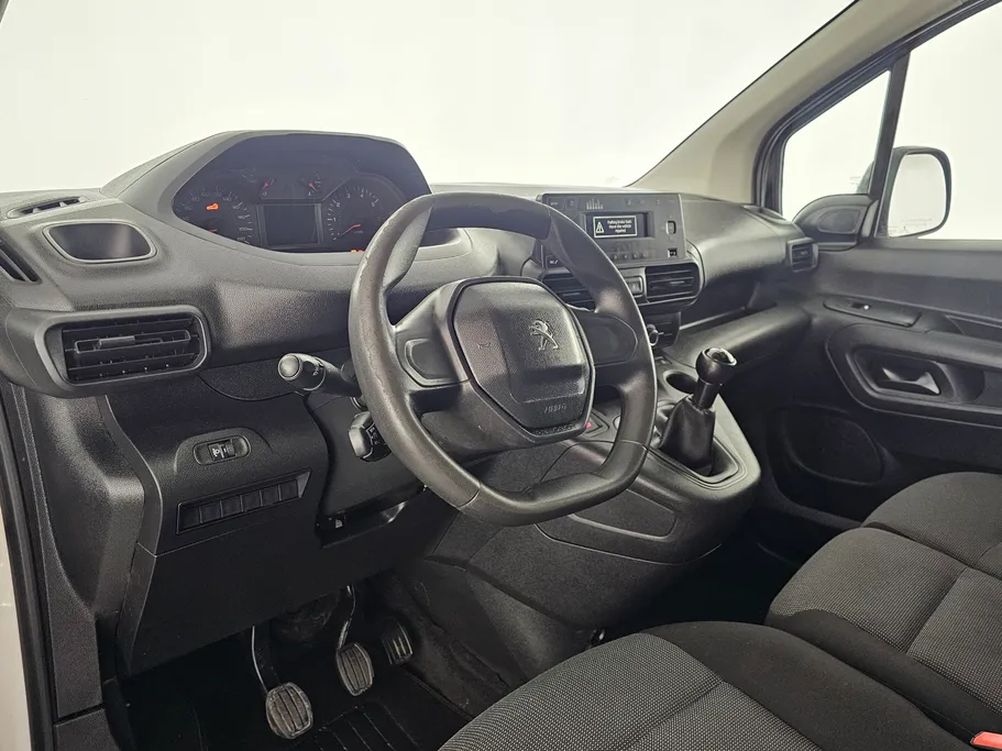 بيجو بارتنر Short van 2022 