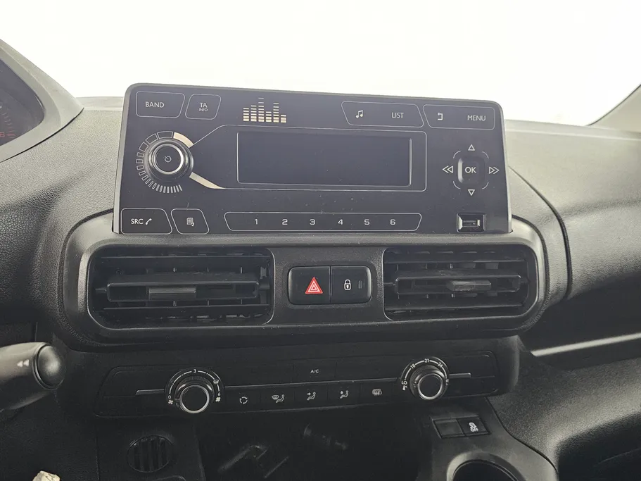 بيجو بارتنر Short van 2022 