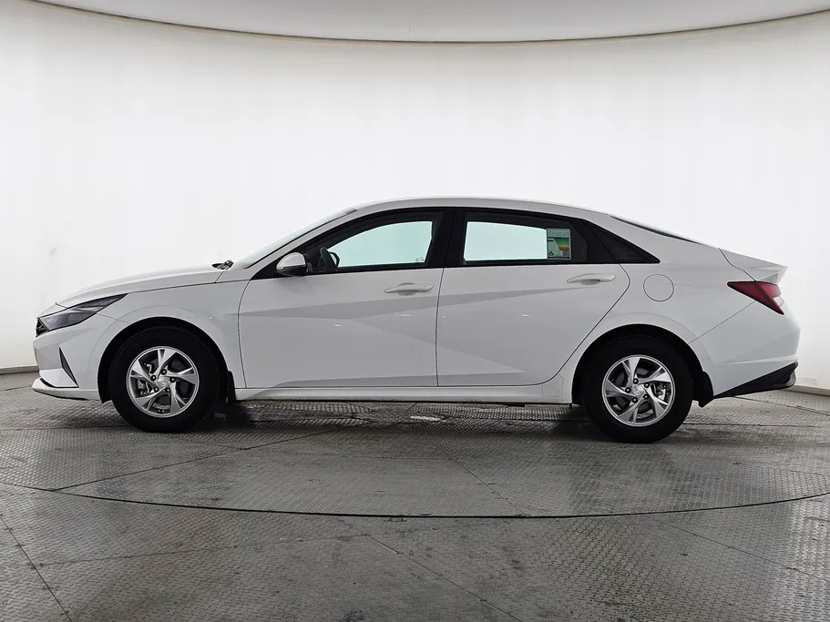 2021 Hyundai Elantra Fleet 