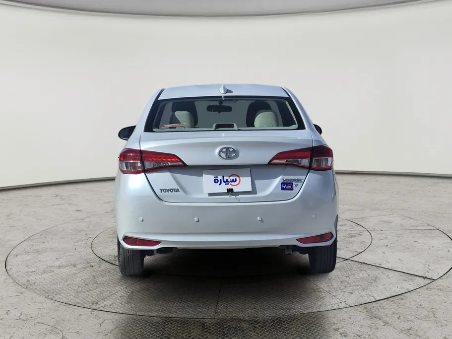 2022 Toyota Yaris  Y 