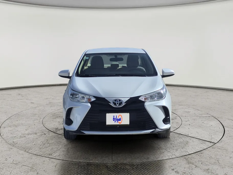 2022 Toyota Yaris  Y 