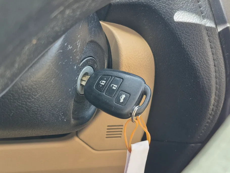 2022 Toyota Yaris  Y 