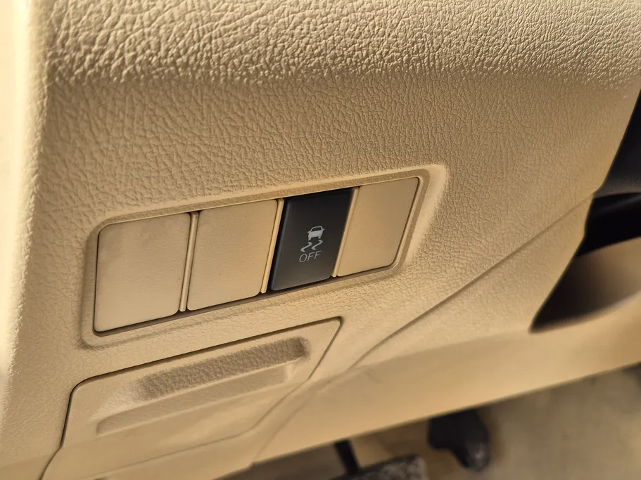 2022 Toyota Yaris  Y 