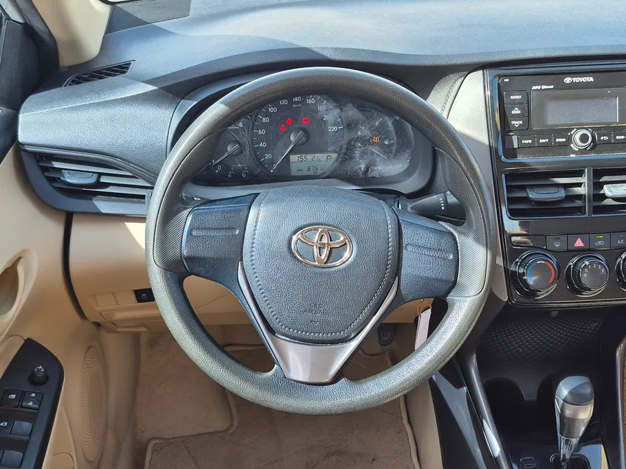 2022 Toyota Yaris  Y 