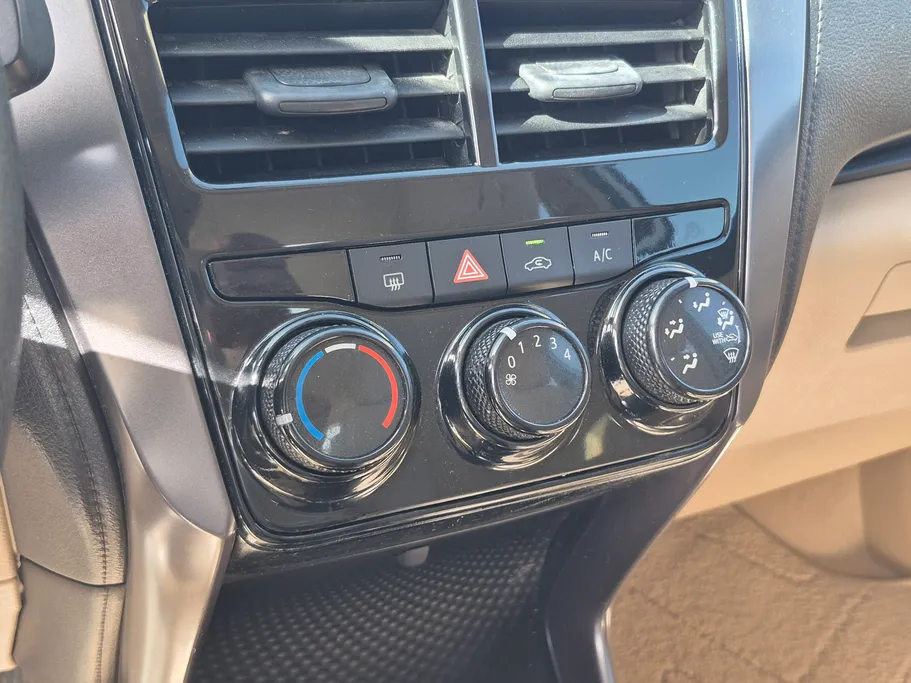 2022 Toyota Yaris  Y 