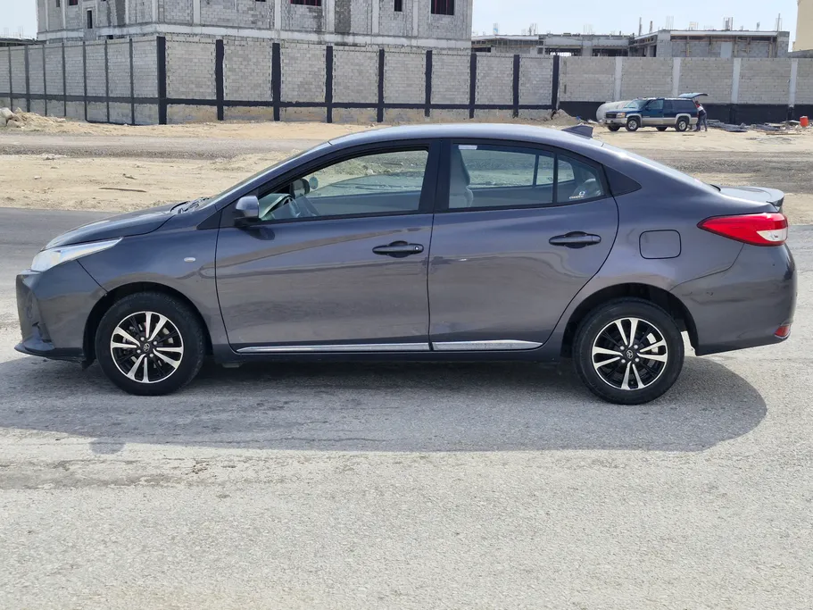 2022 Toyota Yaris  Y Plus 