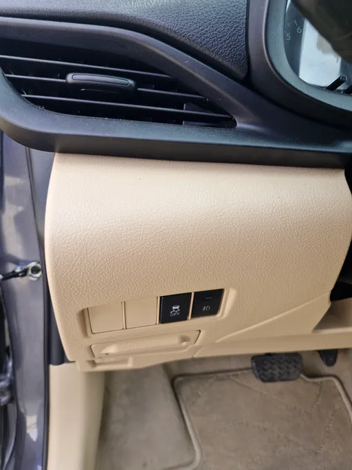 2022 Toyota Yaris  Y Plus 