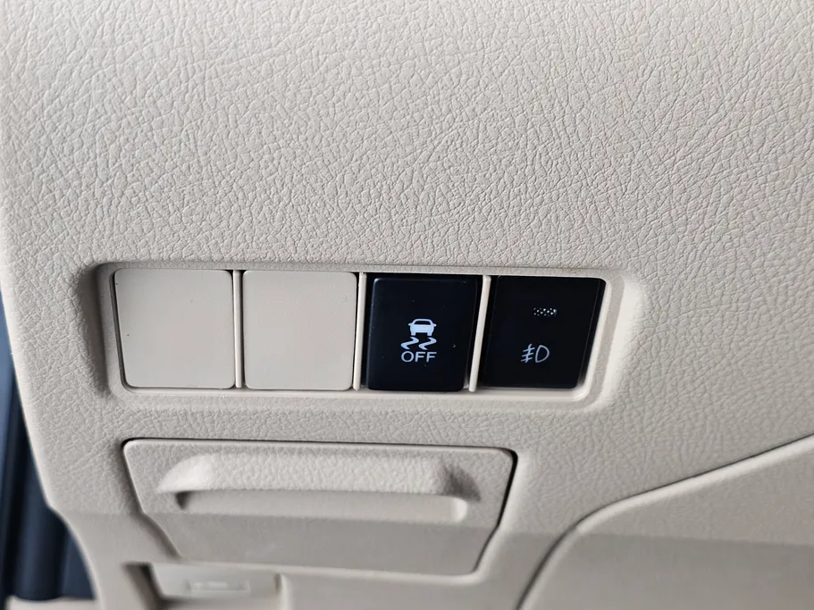 2022 Toyota Yaris  Y Plus 