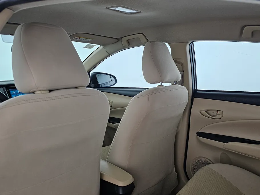 2022 Toyota Yaris  Y Plus 