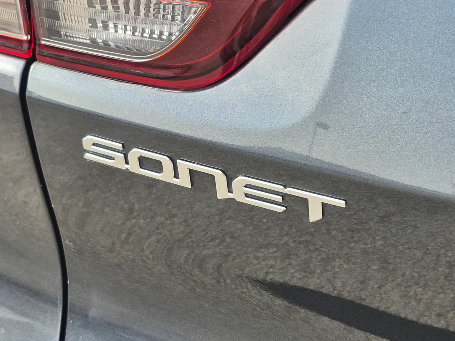 2023 Kia SONET LX 