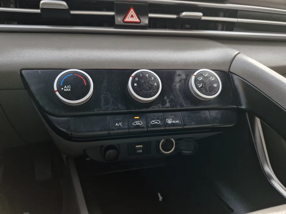 2023 Hyundai Elantra Fleet 