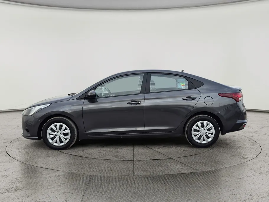 هيونداي اكسنت سمارت 2023 