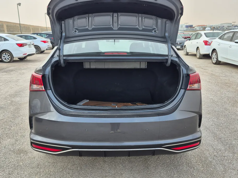 هيونداي اكسنت سمارت 2023 