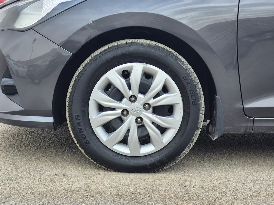 هيونداي اكسنت سمارت 2023 