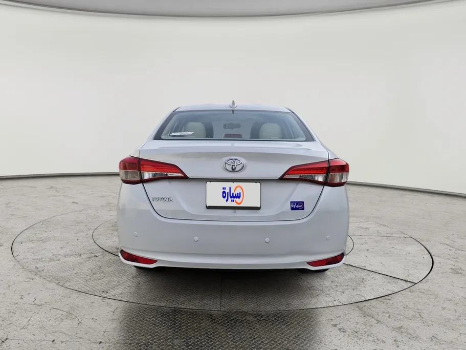 2022 Toyota Yaris  Y 