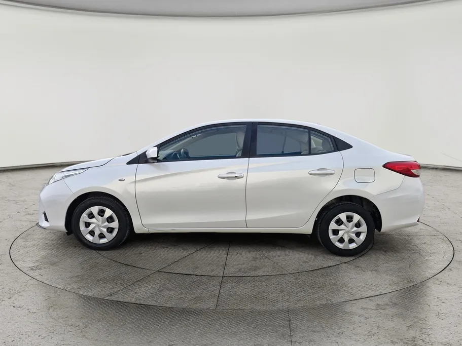 تويوتا يارس Y 2022 