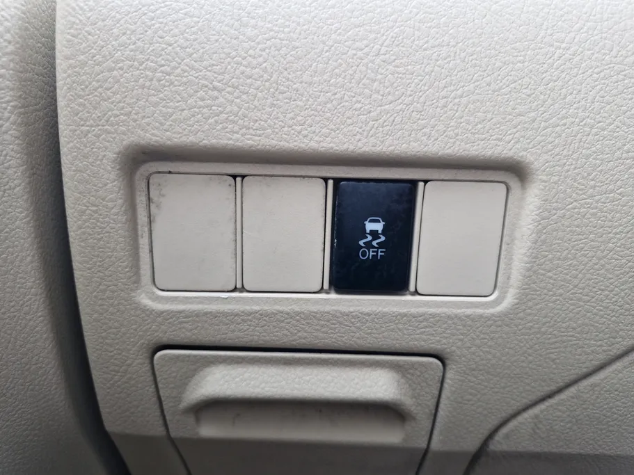 2022 Toyota Yaris  Y 