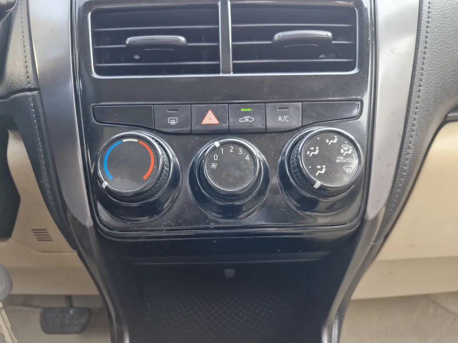 2022 Toyota Yaris  Y 