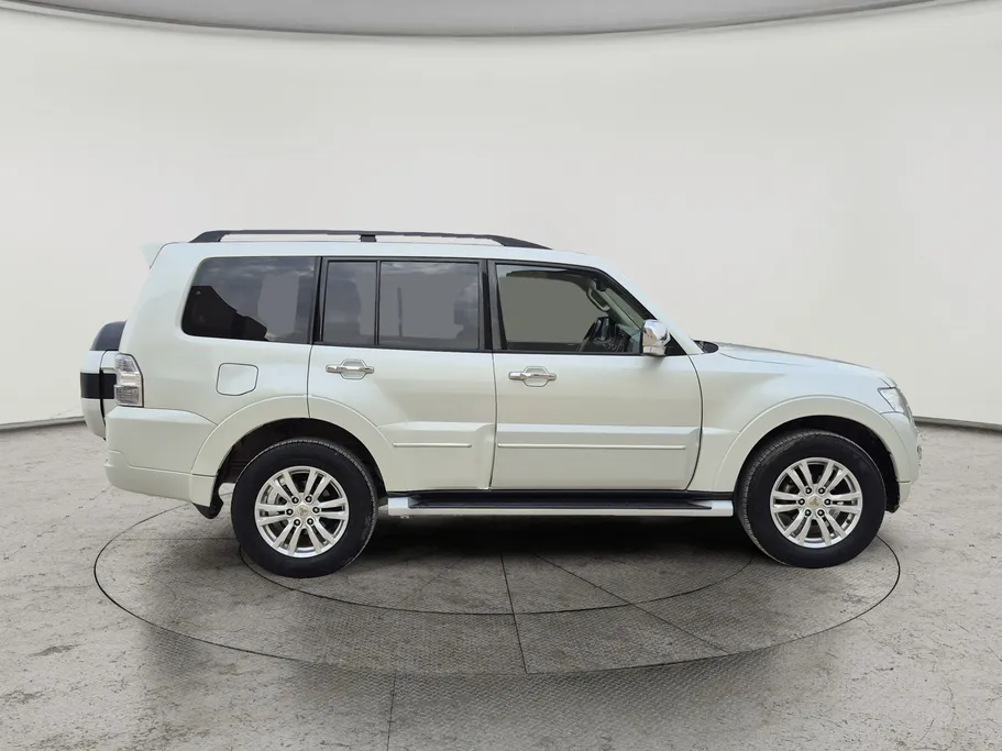 2020 Mitsubishi Pajero GLS 4Doors 