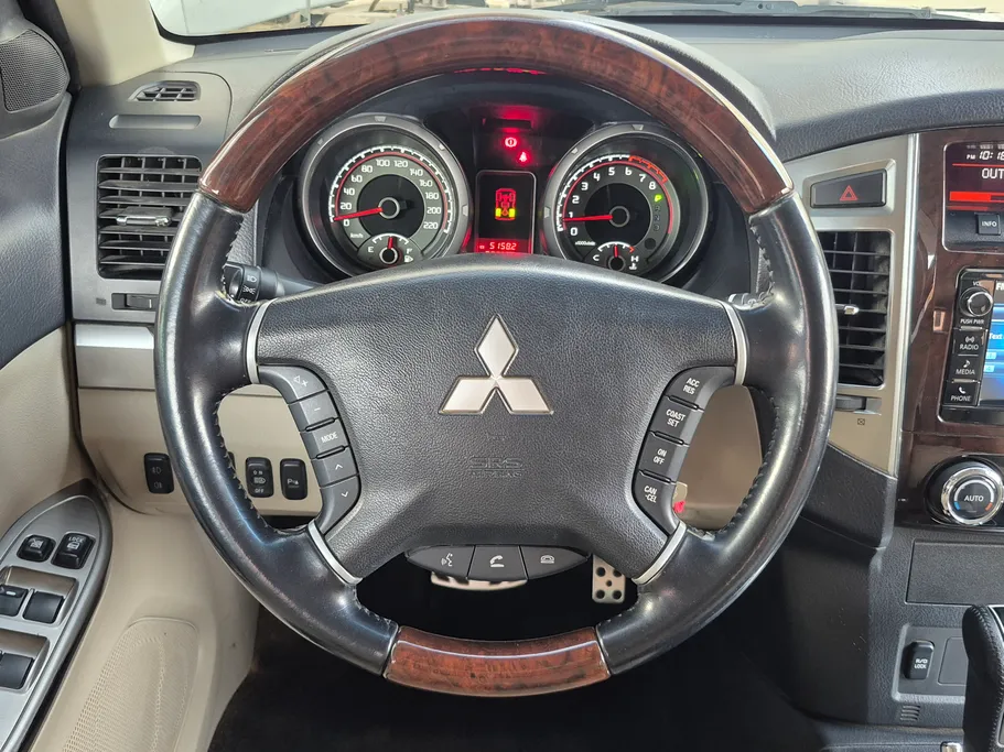 2020 Mitsubishi Pajero GLS 4Doors 