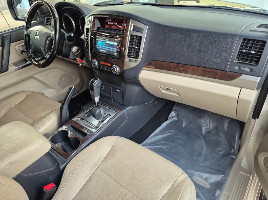 2020 Mitsubishi Pajero GLS 4Doors 