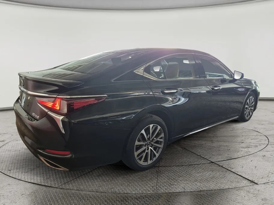 لكزس ES 350 2023 