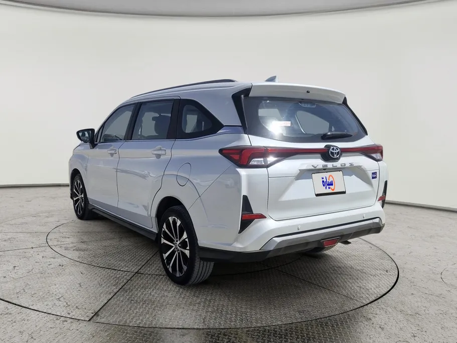 تويوتا فيلوز GLX 2023 