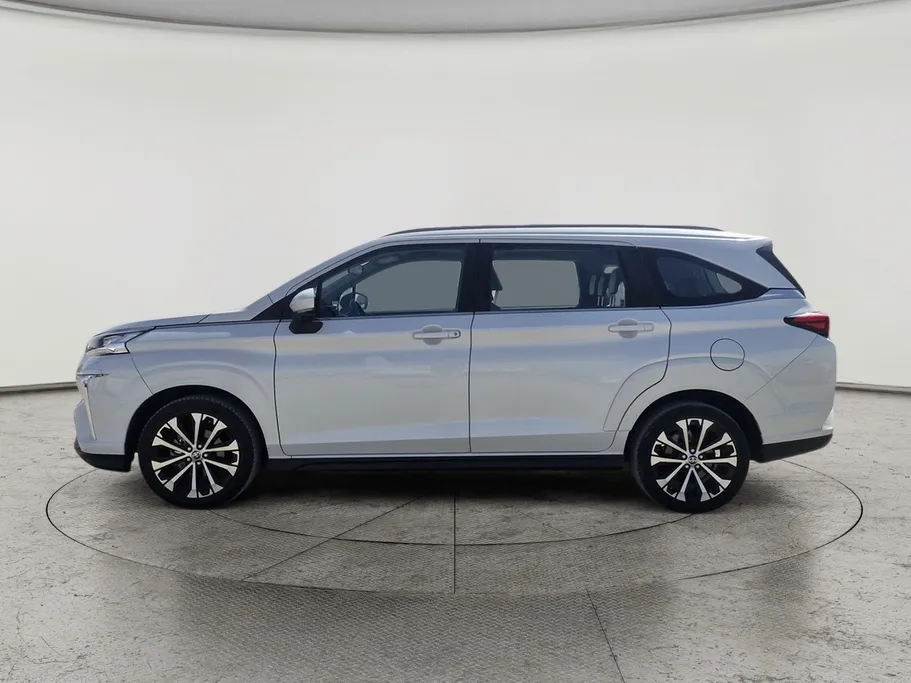 تويوتا فيلوز GLX 2023 