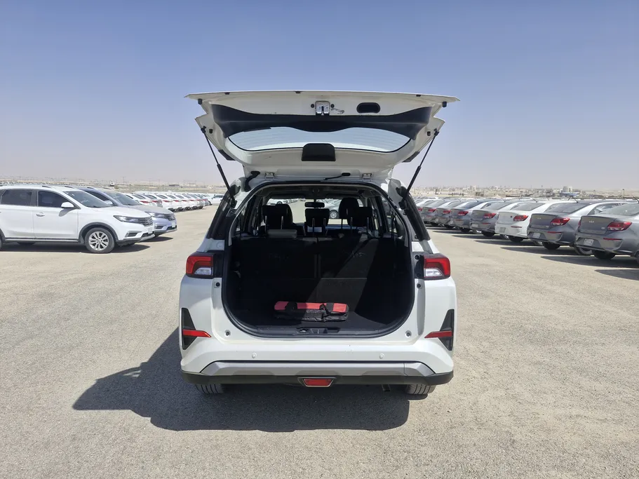 تويوتا فيلوز GLX 2023 