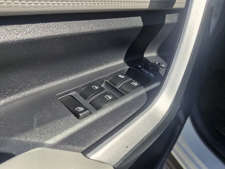 تويوتا فيلوز GLX 2023 