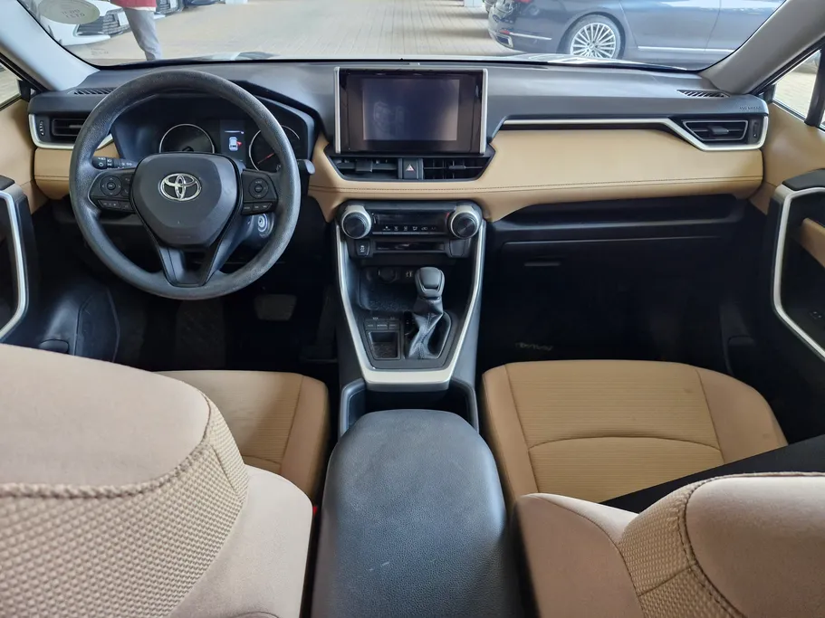 تويوتا راف فور LE 2023 