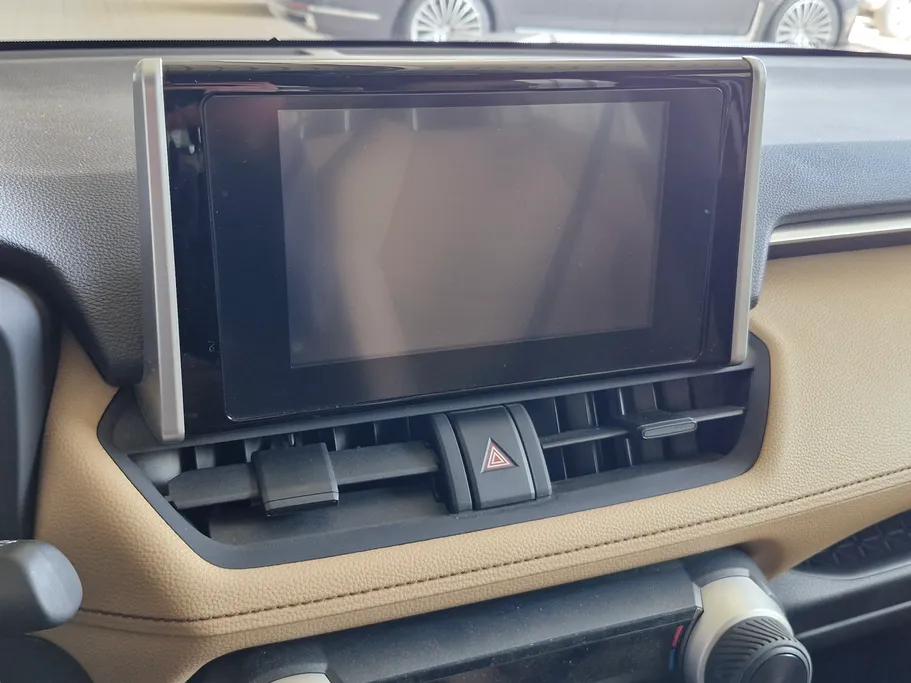 تويوتا راف فور LE 2023 