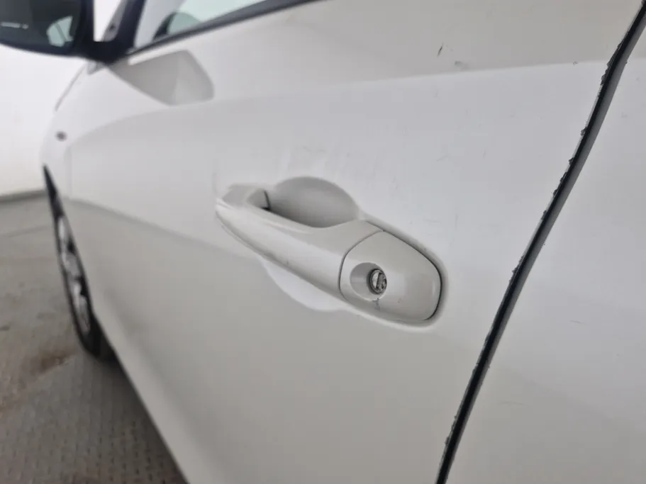 2020 Toyota Yaris  Y 