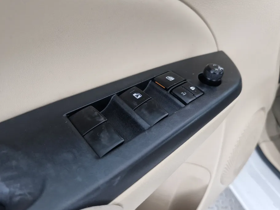 2020 Toyota Yaris  Y 