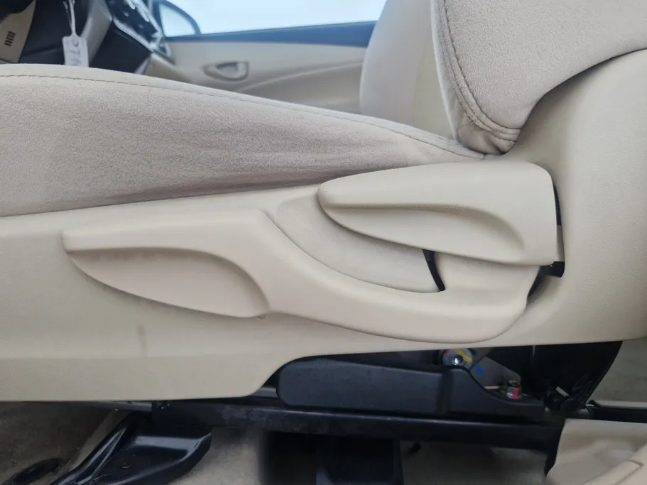 2020 Toyota Yaris  Y 