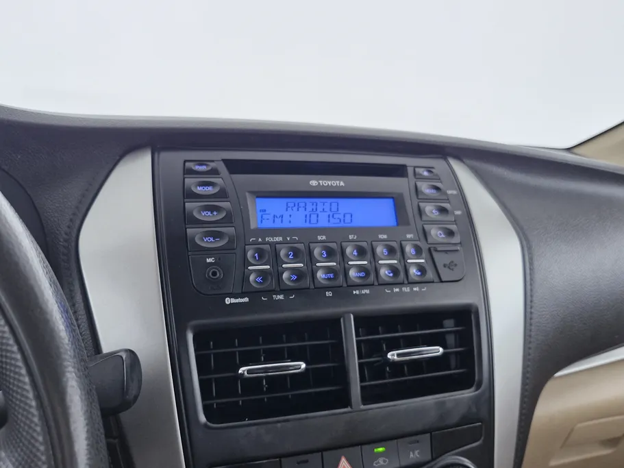 2020 Toyota Yaris  Y 